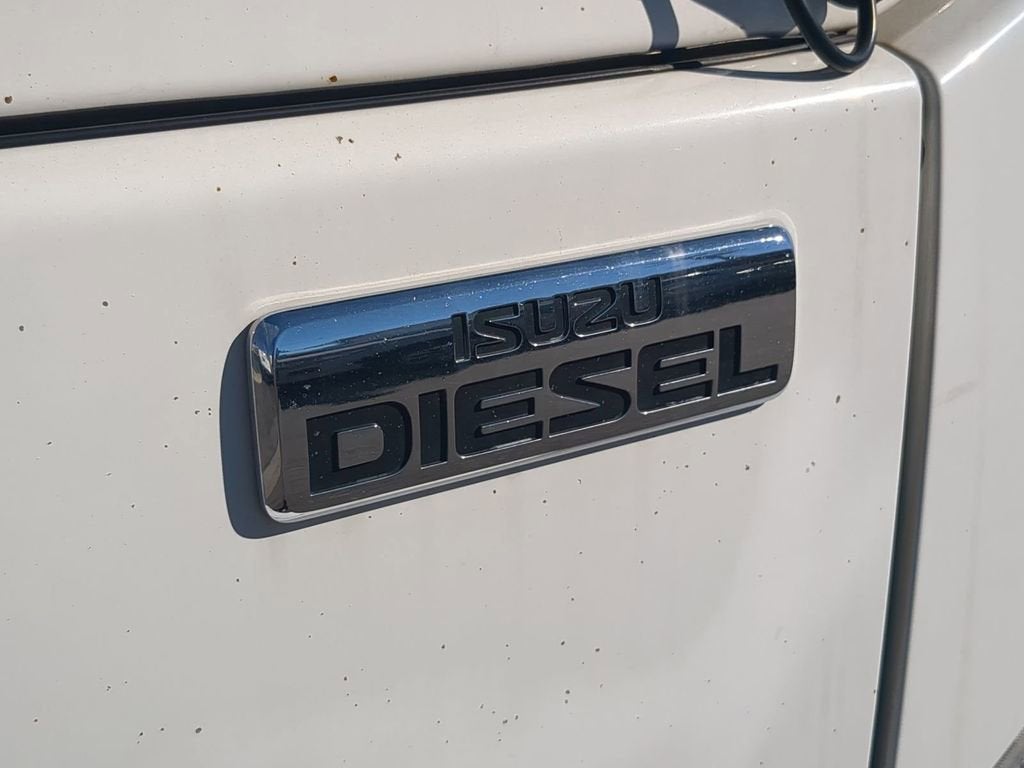 2021 Isuzu NPR-HD Base