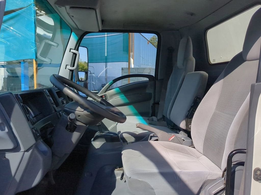 2017 Isuzu NRR DSL REG AT IBT PWL