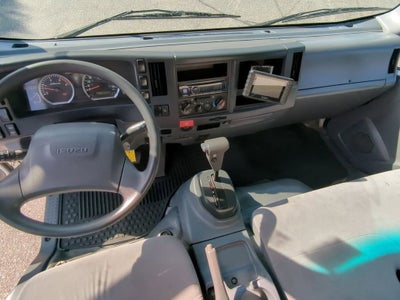 2017 Isuzu NRR DSL REG AT IBT PWL