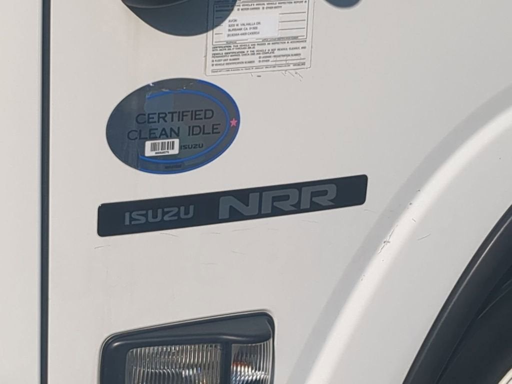 2017 Isuzu NRR DSL REG AT IBT PWL