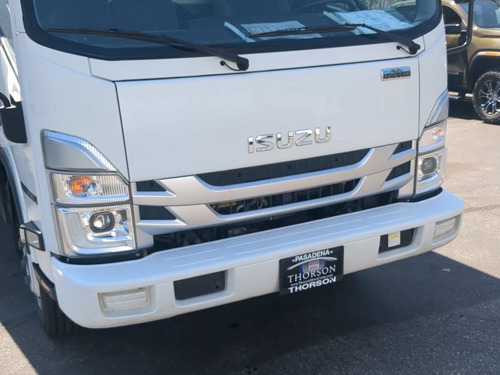 2023 Isuzu NRR Base