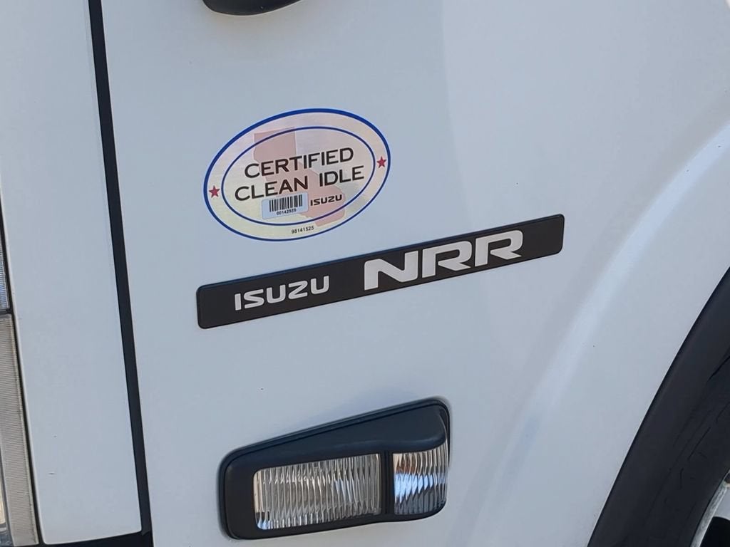 2023 Isuzu NRR Base