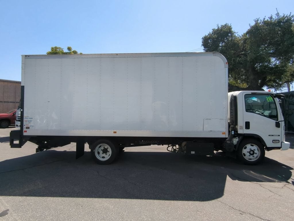 2023 Isuzu NRR Base