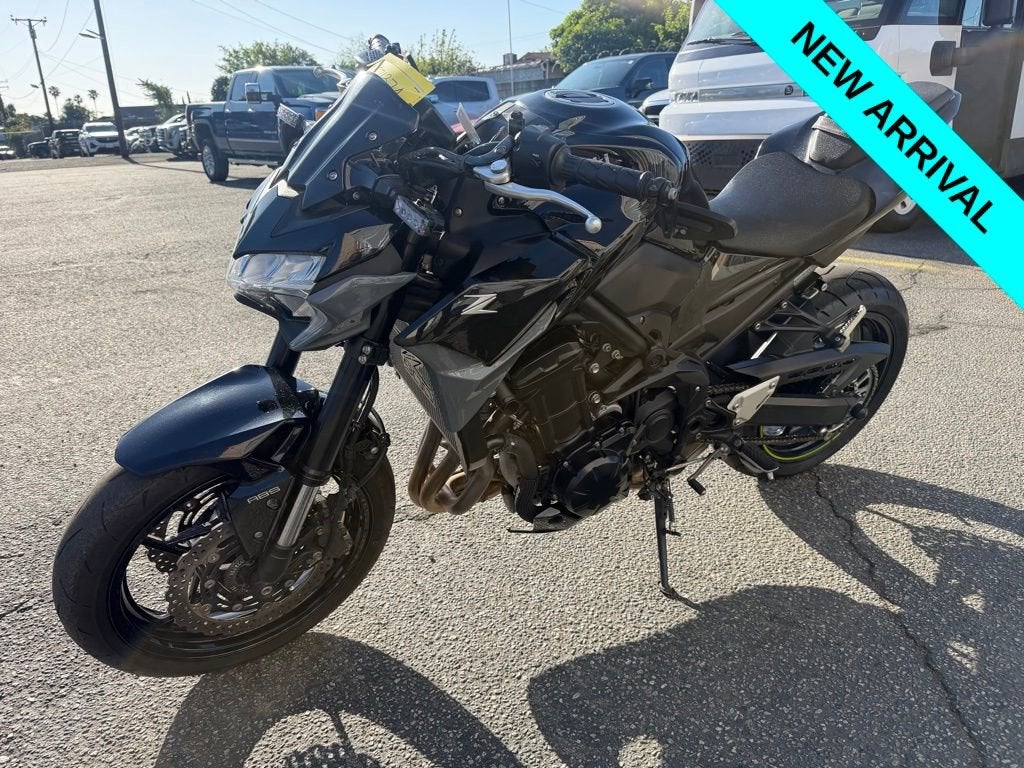 2024 KAWASAKI ZR900 Base