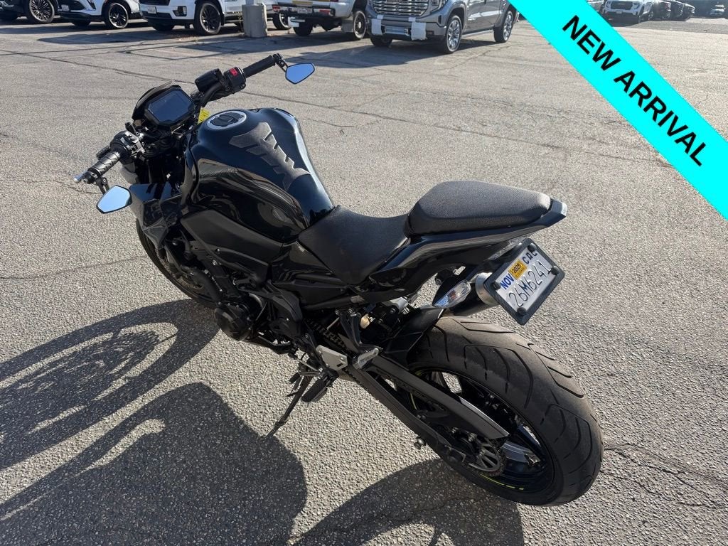2024 KAWASAKI ZR900 Base